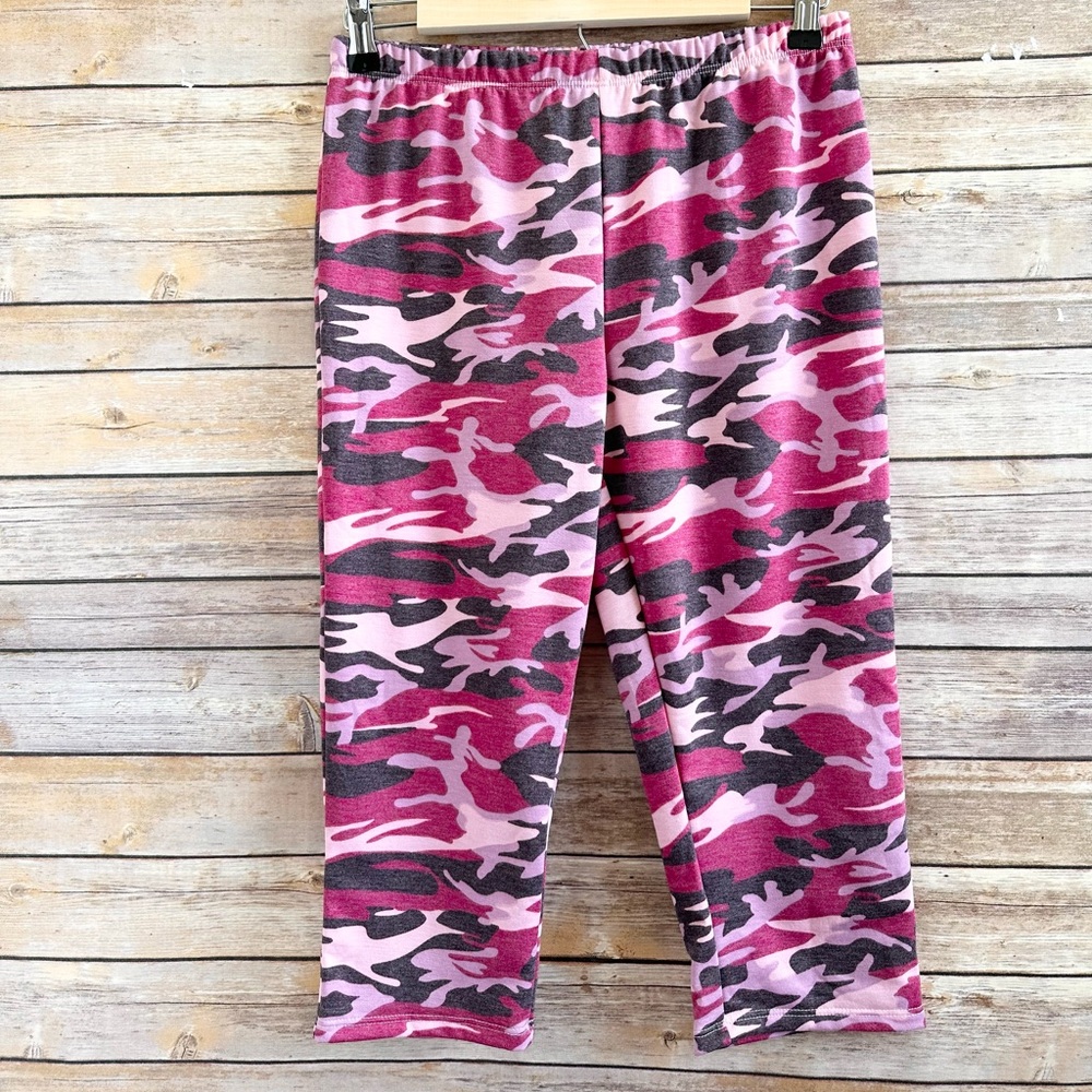 Cozy Rozy Pajama Pants Women’s Size Medium Pink Camo Cropped Loungewear NWOT